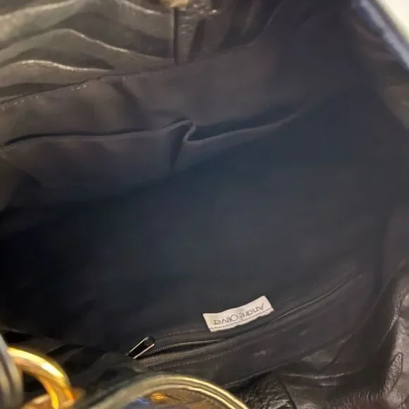 Andre Oliver designer shoulder bag with gorgeous gold chrome hardware - Picture 7 of 10